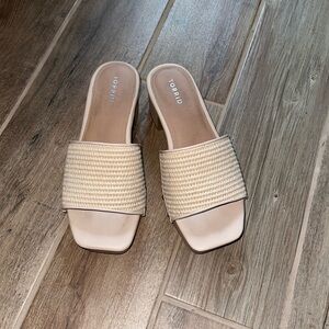 Torrid cream wedges